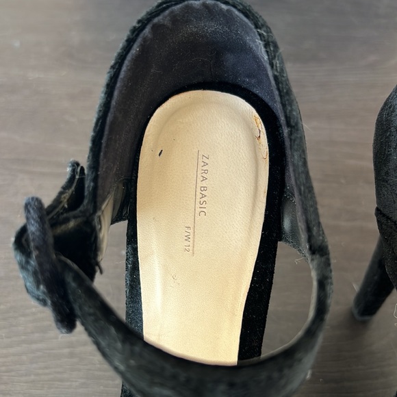 SOLD Zara Black Velvet Platform Heels - Picture 4 of 4